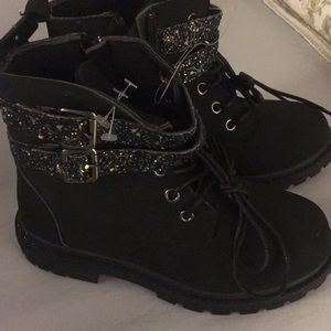 Brand new combat boots